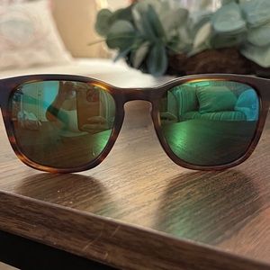 Costa, style Sullivan.  Tortoise with green lens.